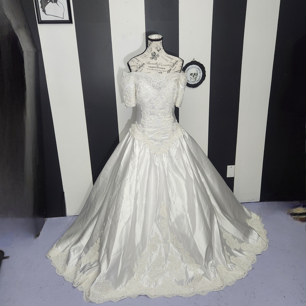 Off-Shoulder Lace Bridal Gown